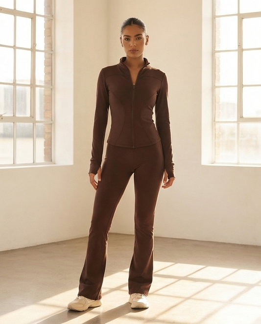 Zweiteiler mit Zip-Jacke