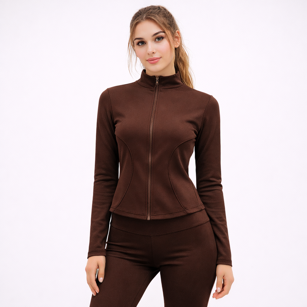 Zweiteiler mit Zip-Jacke