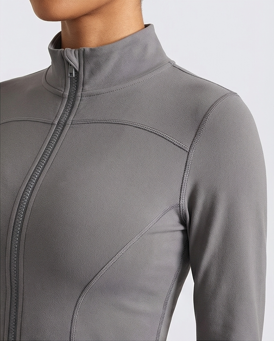 Zweiteiler mit Zip-Jacke