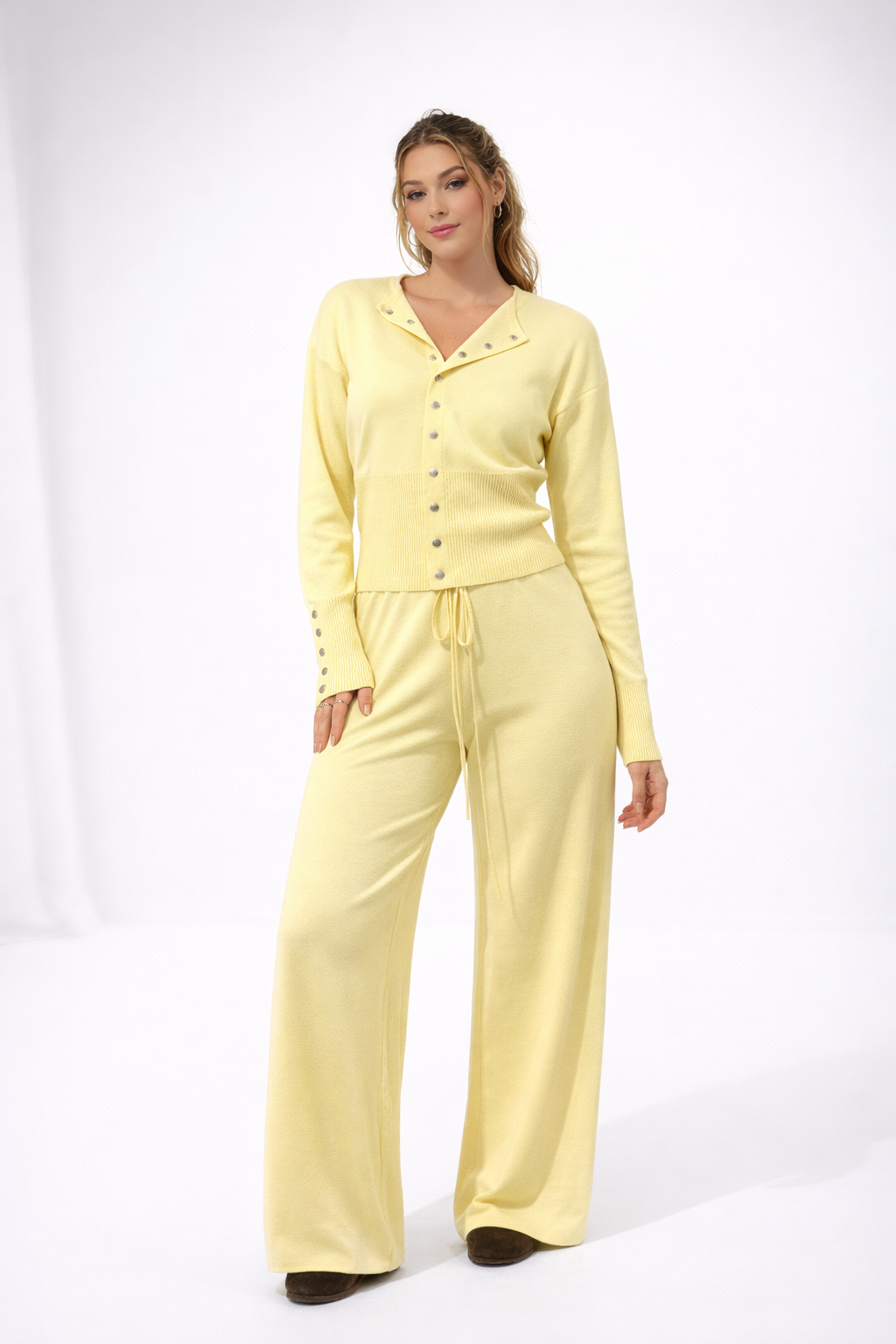 Zweiteiler mit Knopfleiste