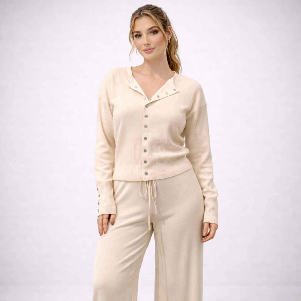 Zweiteiler mit Knopfleiste