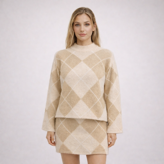 Zweiteiler mit Rautenmuster